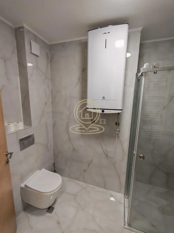 Izdavanje, trosoban stan, 80m², Savski Venac, Beograd