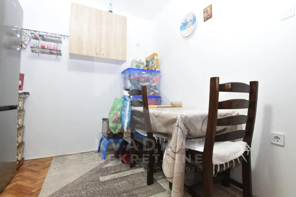 Prodaja, kuća, 260m², Stari Aerodrom, Podgorica