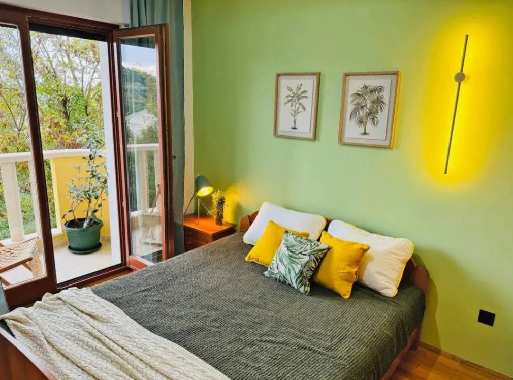 Sale, three bedroom apartment, 167m², Petrovac, Budva