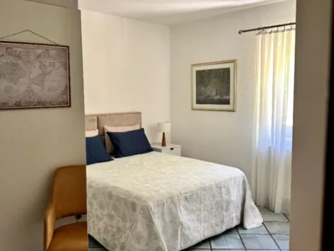 Izdavanje, dvosoban stan, 108m², Dobrota, Kotor - image 9