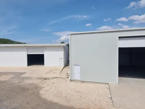 Rent, office space, 405m², Kotor, Crna Gora - image 2