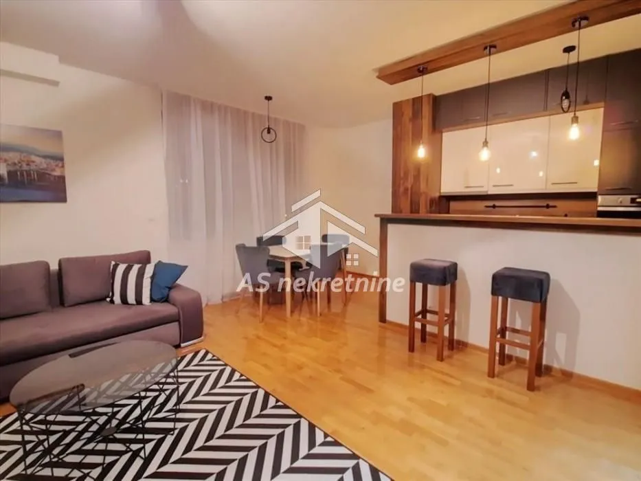 Izdavanje, dvosoban stan, 51m², Cvetkova Pijaca, Zvezdara Sve Podlokacije