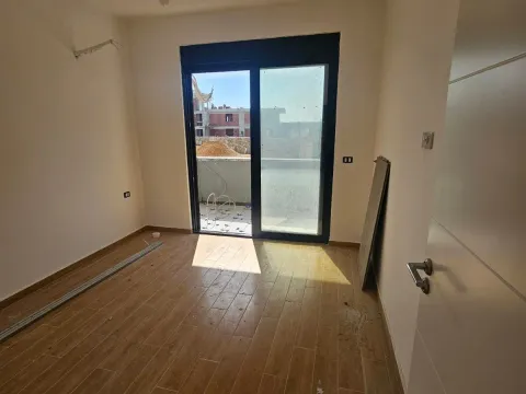 Prodaja, jednosoban stan, 48m², Ulcinj, Crna Gora - image 7