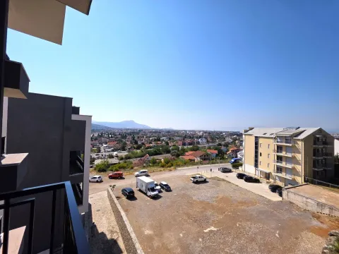 Rent, three bedroom apartment, 84m², Gorica C, Podgorica - image 5