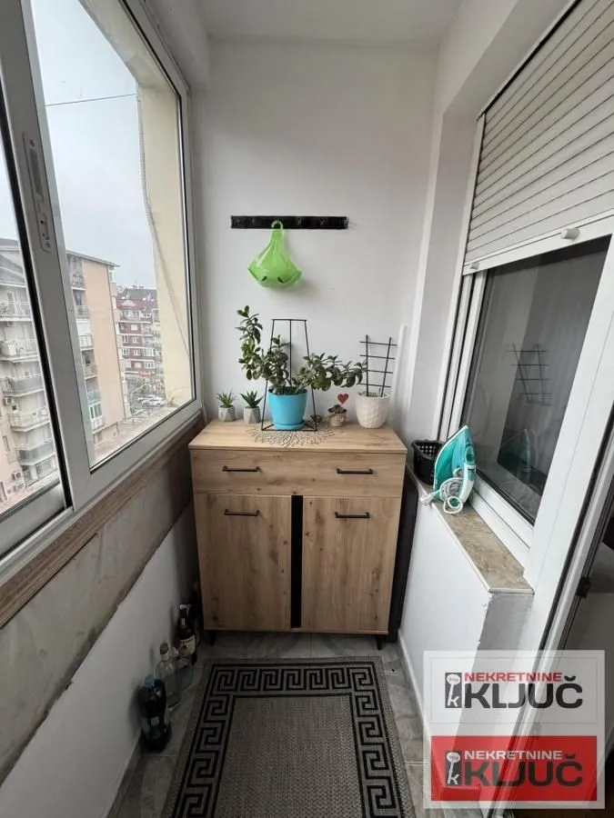 Prodaja, trosoban stan, 80m², Nova Detelinara, Novi Sad Sve Podlokacije