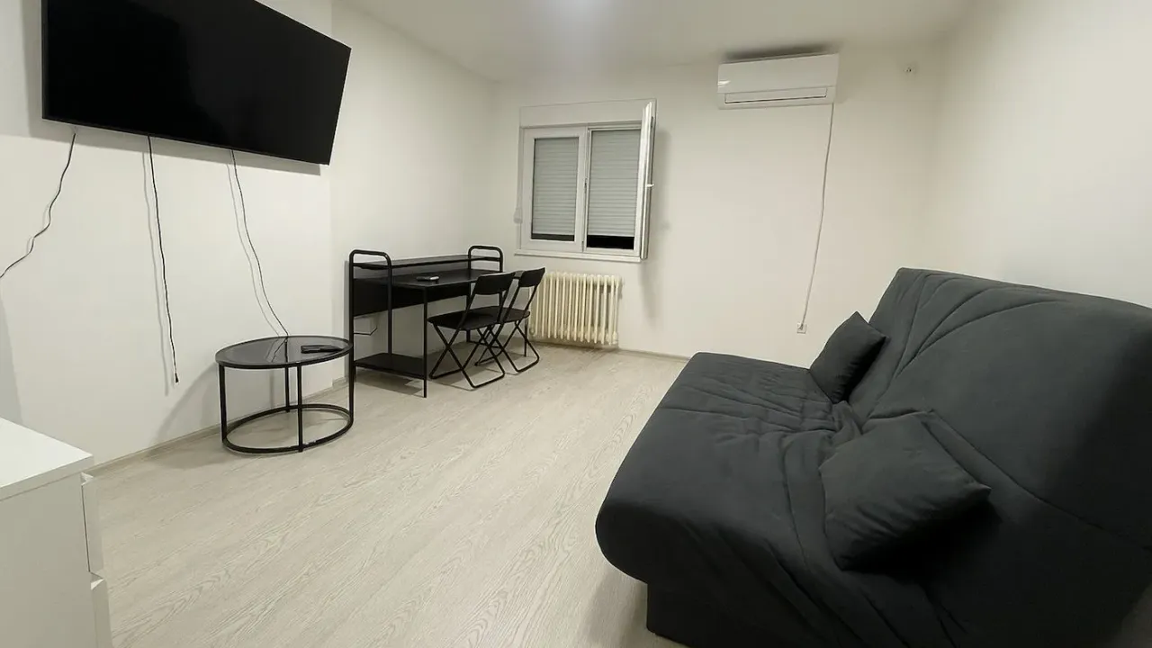 Izdavanje, jednosoban stan, 31m², Banatić, Novi Sad Sve Podlokacije