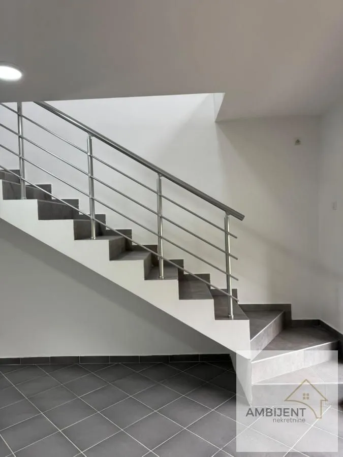 Rent, office space, 150m², Centar, Pančevo