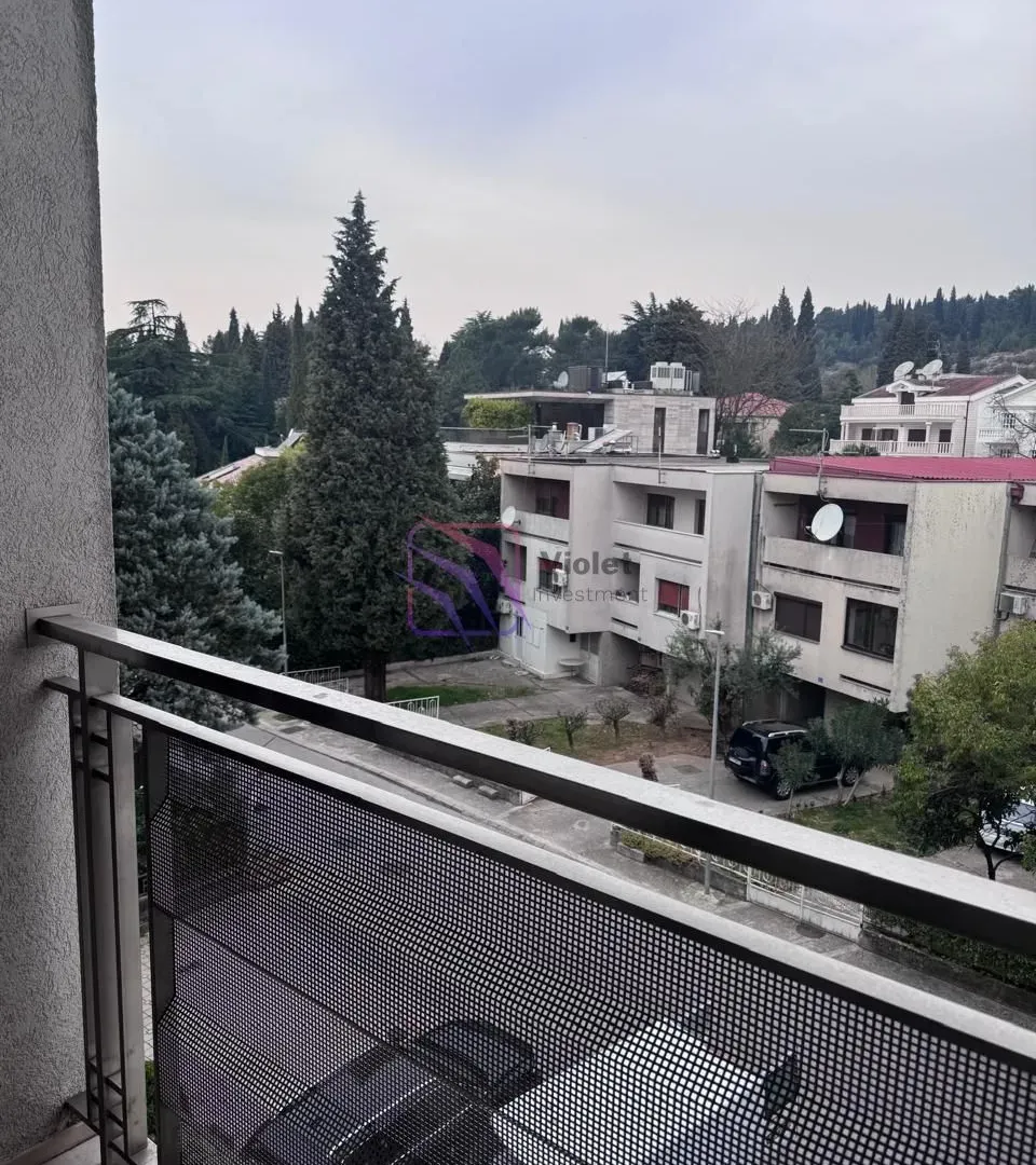 Izdavanje, jednosoban stan, 44m², Gorica C, Podgorica