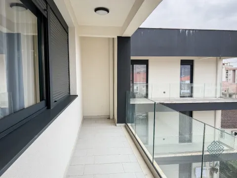 Rent, three bedroom apartment, 130m², Dalmatinska ulica, Podgorica - image 13