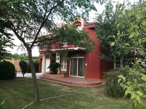 Kuća in Donja Gorica