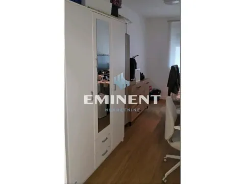 Izdavanje, trosoban stan, 69m², Šumice, Beograd - image 8