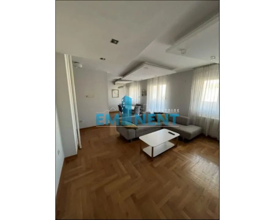 Rent, four bedroom apartment, 120m², Voždovac Sve Podlokacije, Beograd