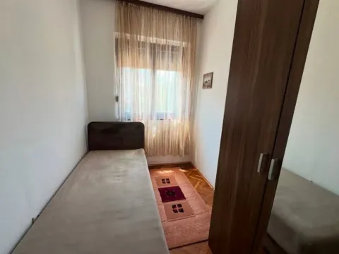 Izdavanje, trosoban stan, 90m², Zabjelo, Podgorica - image 9