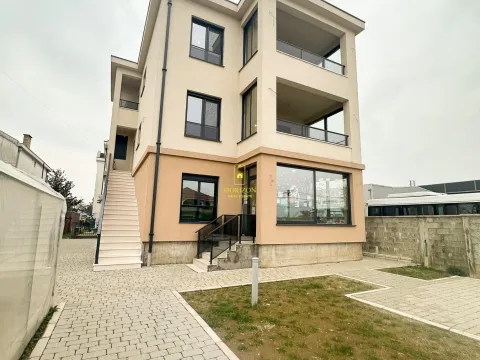 Rent, house, 180m², Gornja Gorica, Podgorica - image 2