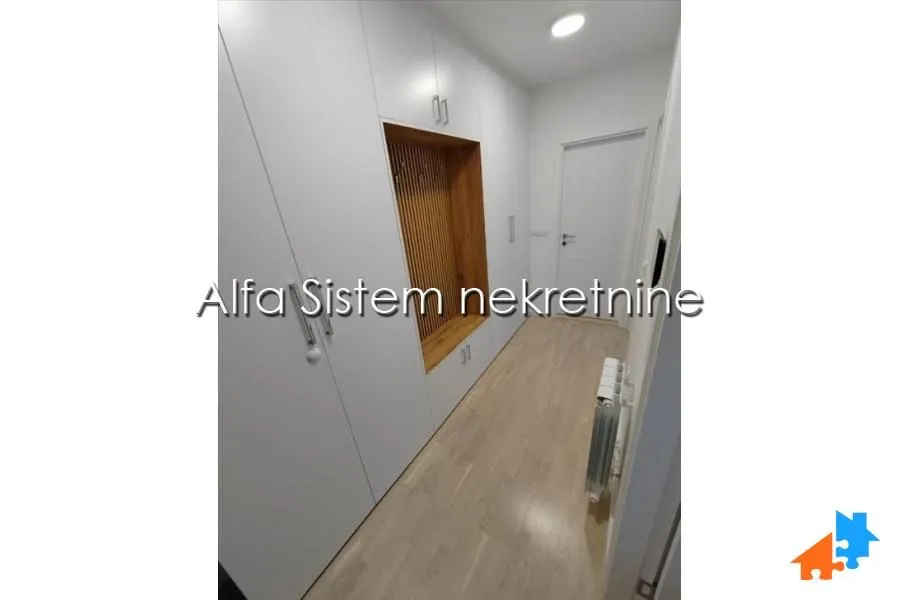 Izdavanje, dvosoban stan, 49m², Vračar Sve Podlokacije, Beograd