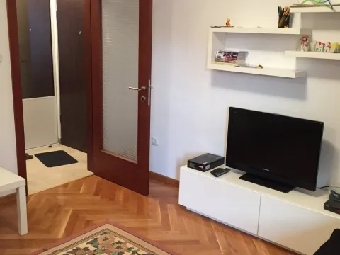 Izdavanje, jednosoban stan, 48m², Budva, Crna Gora - image 11