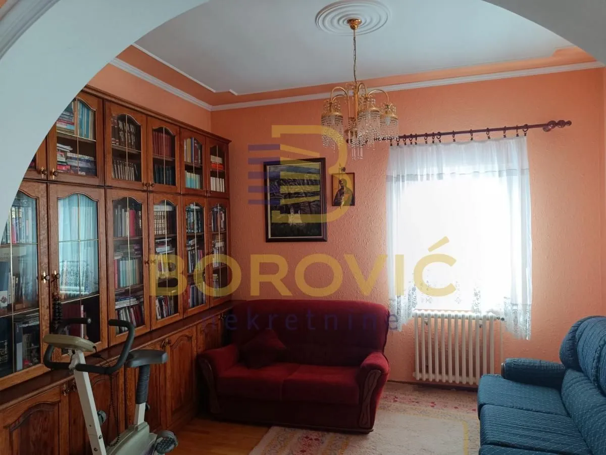 Sale, house, 220m², Sremčica, Beograd