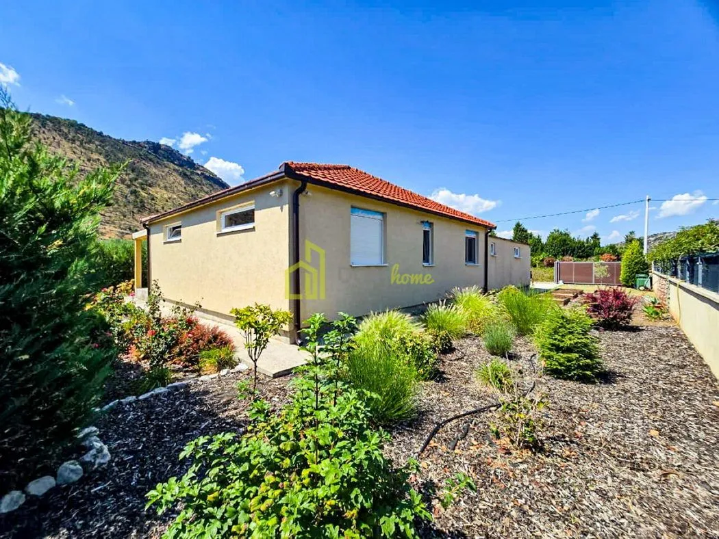 Rent, house, 194m², Tološi, Podgorica
