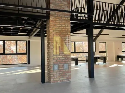 Izdavanje, poslovni prostor, 584m², Centar, Novi Sad - image 24