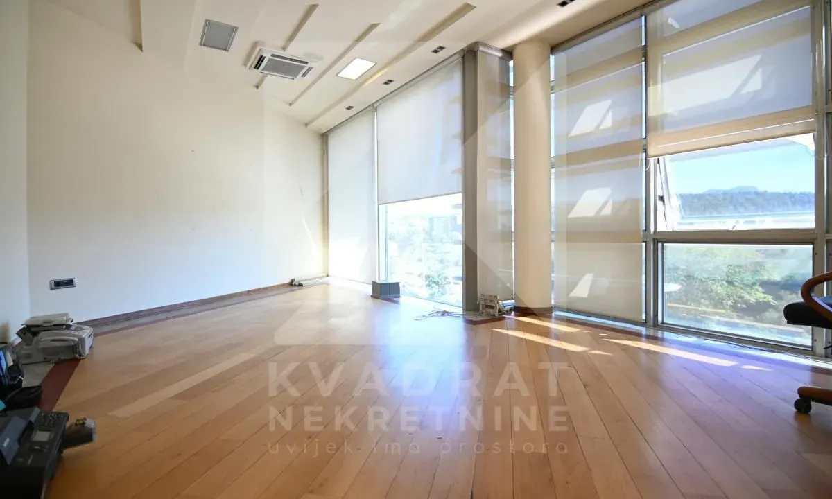 Rent, office space, 130m², Momišići, Podgorica