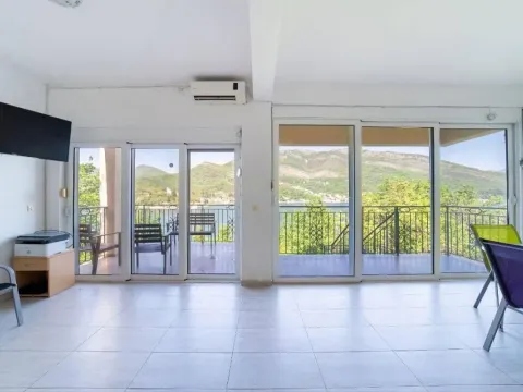 Prodaja, kuća, 148m², Tivat, Crna Gora - image 4
