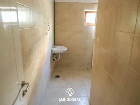 Sale, three bedroom apartment, 152m², Petrovac, Budva - image 12