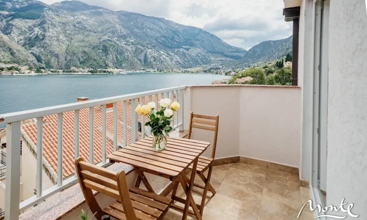 Prodaja, jednosoban stan, 50m², Muo, Kotor