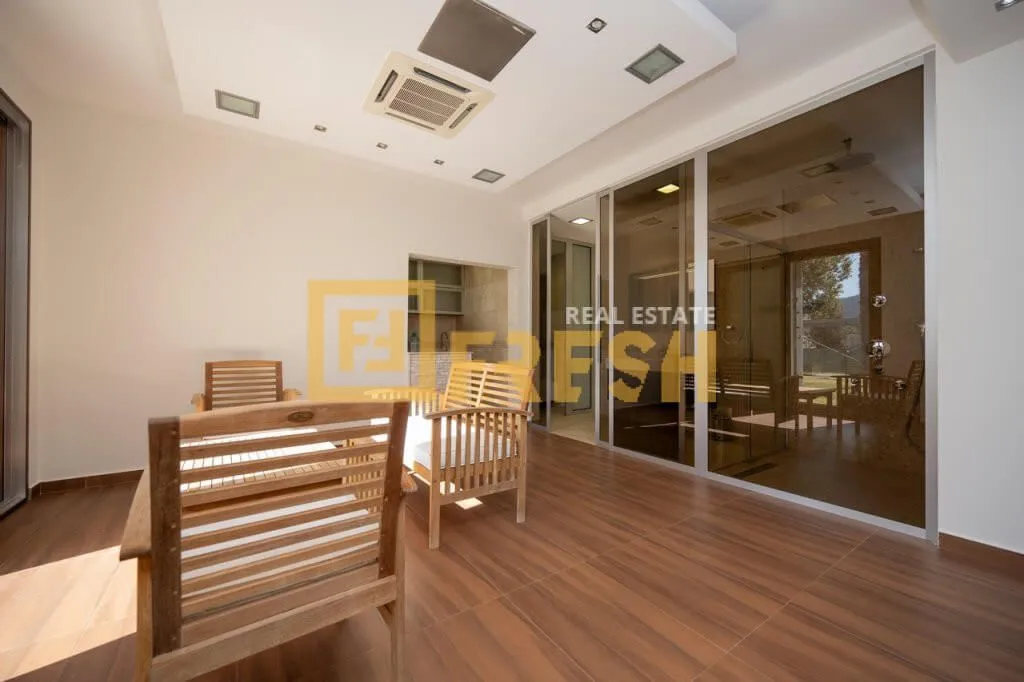 Rent, house, 380m², Mareza, Podgorica