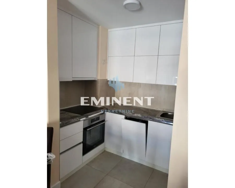 Izdavanje, dvosoban stan, 51m², Lekino Brdo, Voždovac Sve Podlokacije