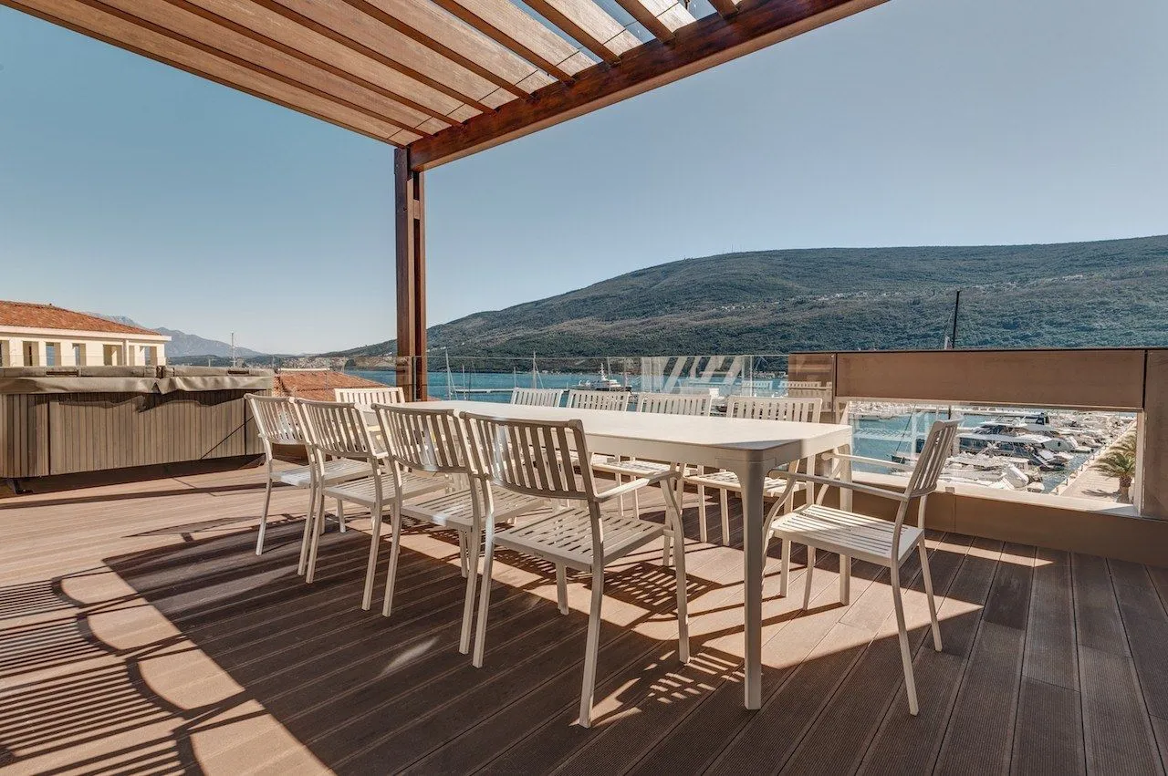 Prodaja, četvorosoban stan, 266m², Kumbor, Herceg Novi