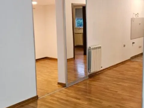 Prodaja, trosoban stan, 90m², Voždovac Sve Podlokacije, Beograd - image 2