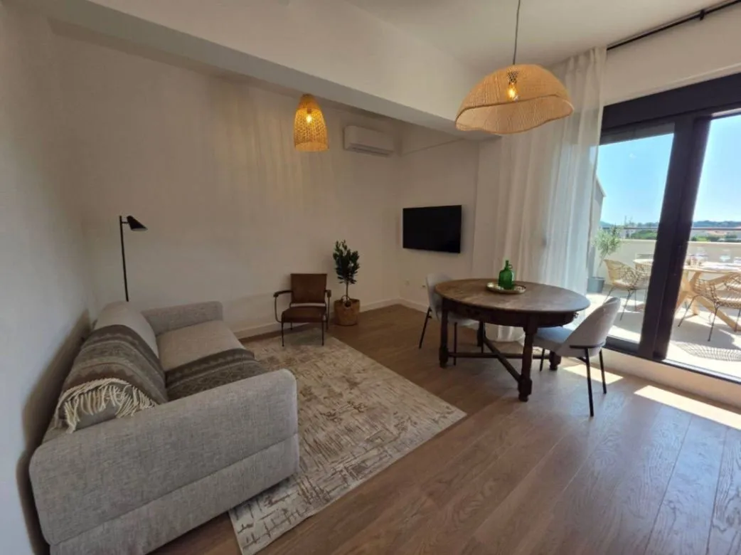 Stan-na-dan, jednosoban stan, 42m², Bečići, Budva