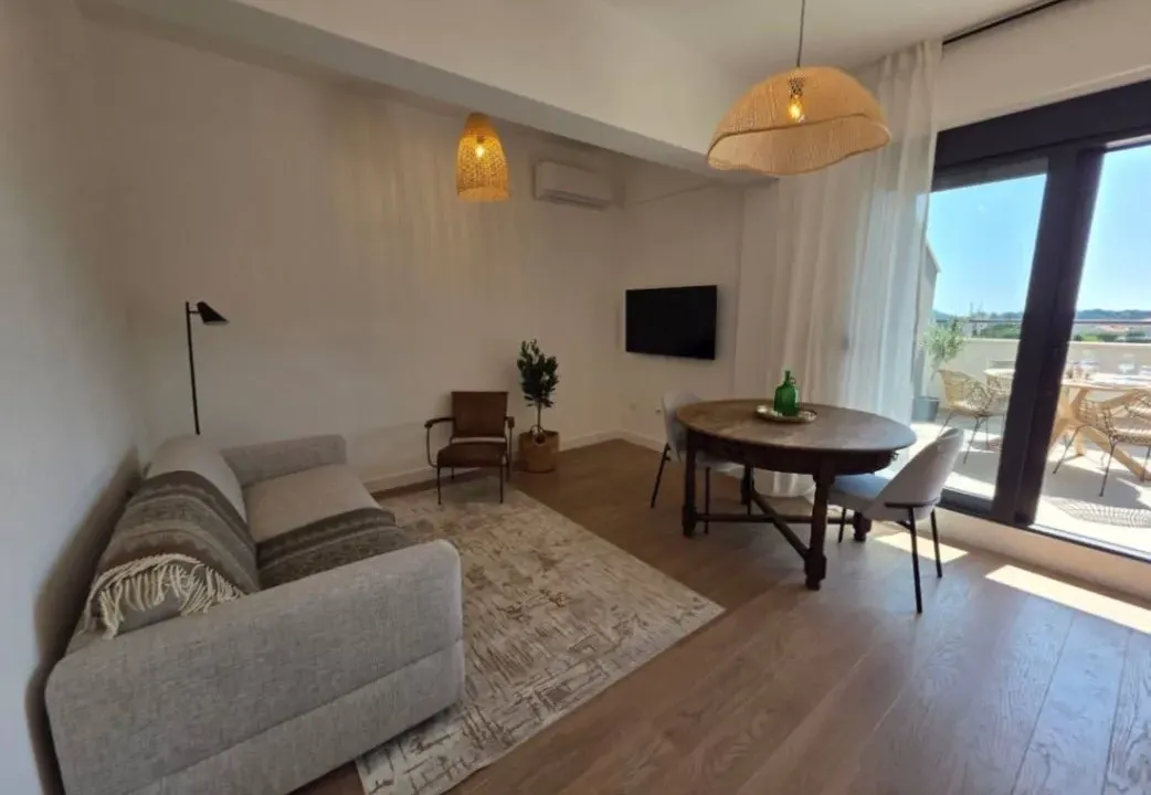 Stan-na-dan, jednosoban stan, 42m², Bečići, Budva