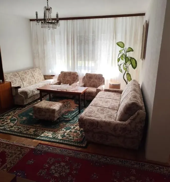 Izdavanje, jednosoban stan, 41m², Sremska Kamenica, Petrovaradin