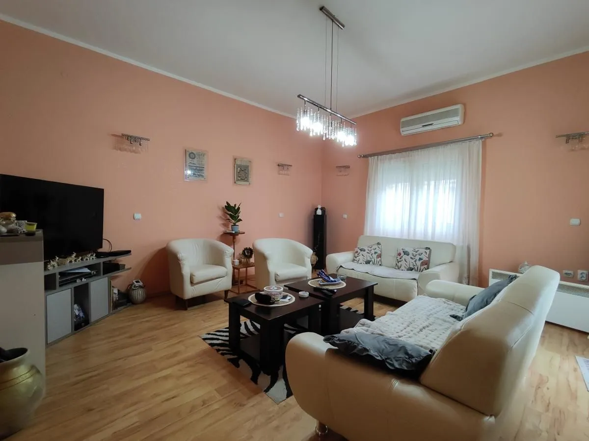 Prodaja, kuća, 336m², Tavrića obori, Jagodina