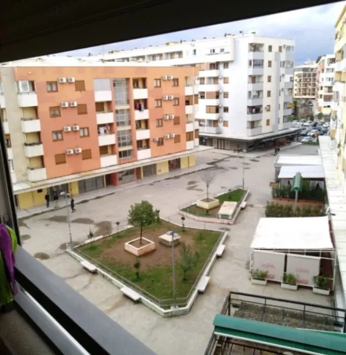 Izdavanje, jednosoban stan, 45m², Stari Aerodrom, Podgorica