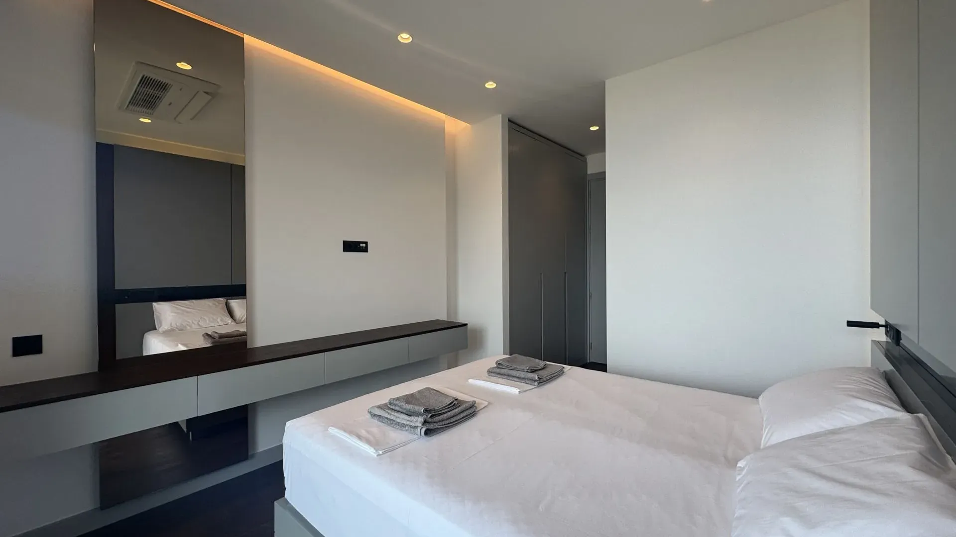 Sale, two bedroom apartment, 116m², Bečići, Budva