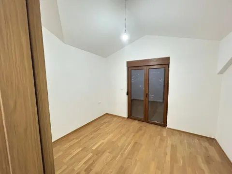 Sale, one bedroom apartment, 53m², Stari Aerodrom, Podgorica - image 2