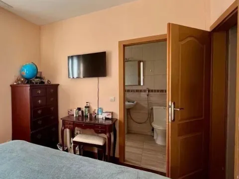 Sale, two bedroom apartment, 70m², Petrovac, Budva - image 5