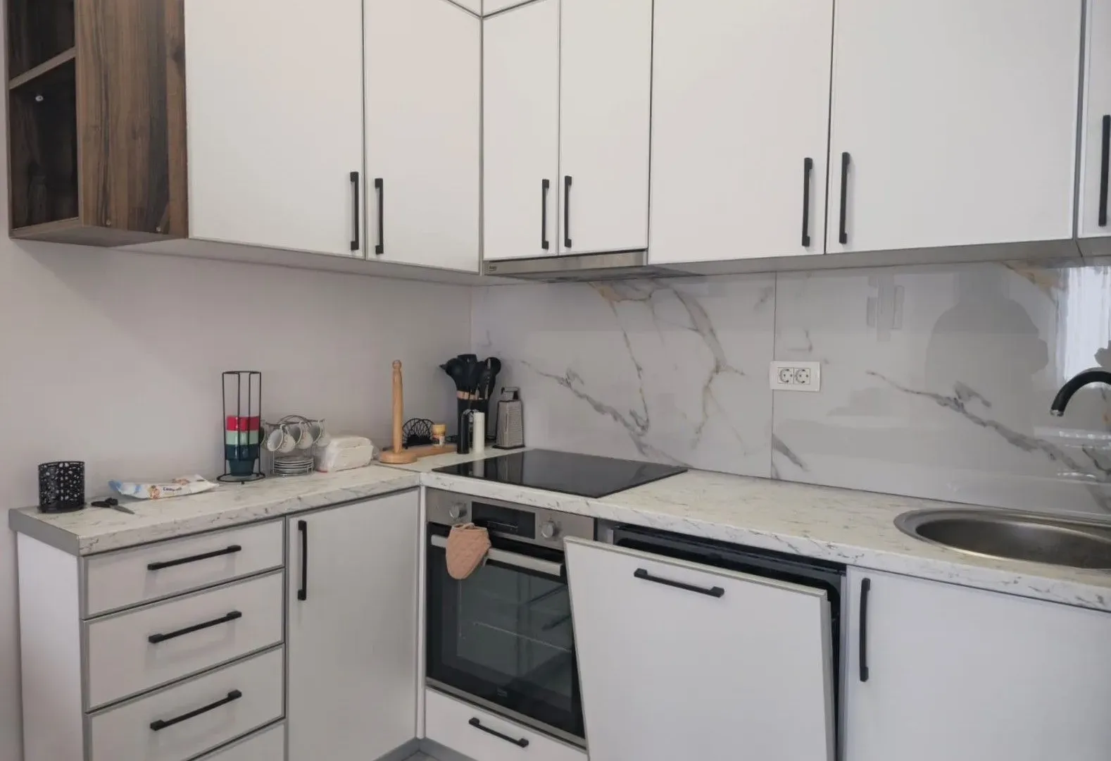 Izdavanje, jednosoban stan, 44m², Central Point, Podgorica