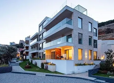 Sale, three bedroom apartment, 125m², Komoševina, Budva - image 2