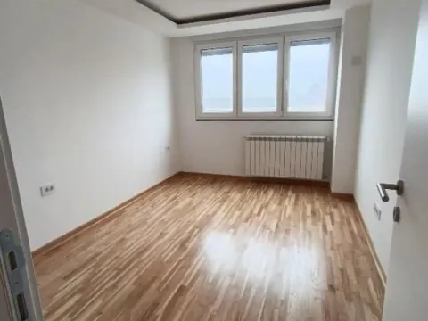 Sale, two bedroom apartment, 61m², Stari Merkator, Novi Beograd Sve Podlokacije - image 2