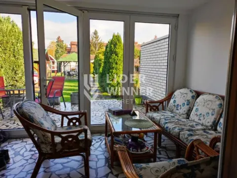 Sale, house, 350m², Bezanijska Kosa 1, Bežanijska Kosa Sve Podlokacije - image 2