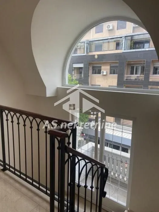 Izdavanje, trosoban stan, 62m², Fon (Fon - Bilećka), Voždovac Sve Podlokacije