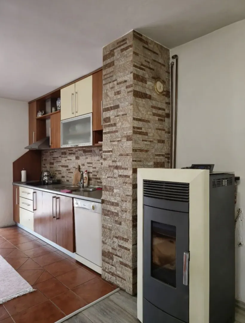 Prodaja, kuća, 289m², Tološi, Podgorica
