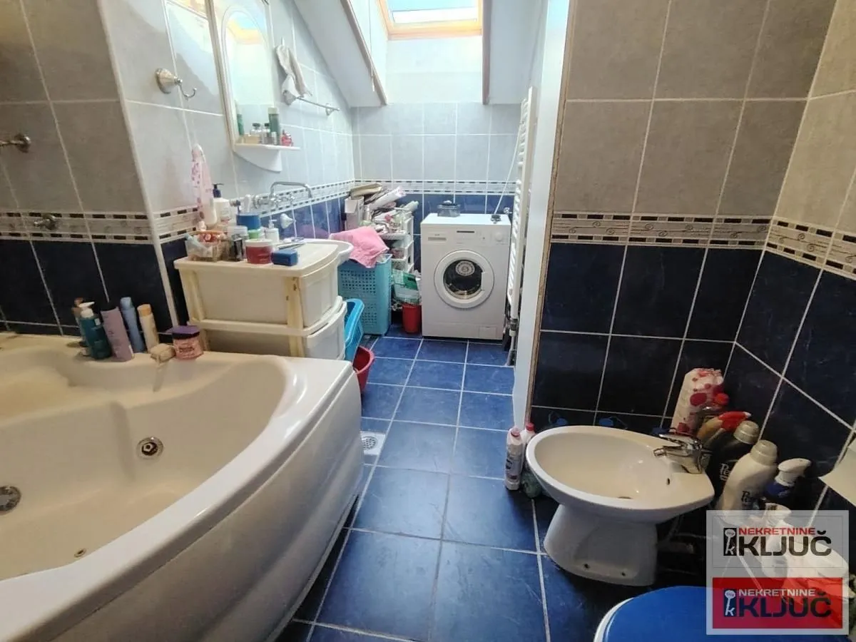 Prodaja, trosoban stan, 81m², Grbavica, Novi Sad Sve Podlokacije