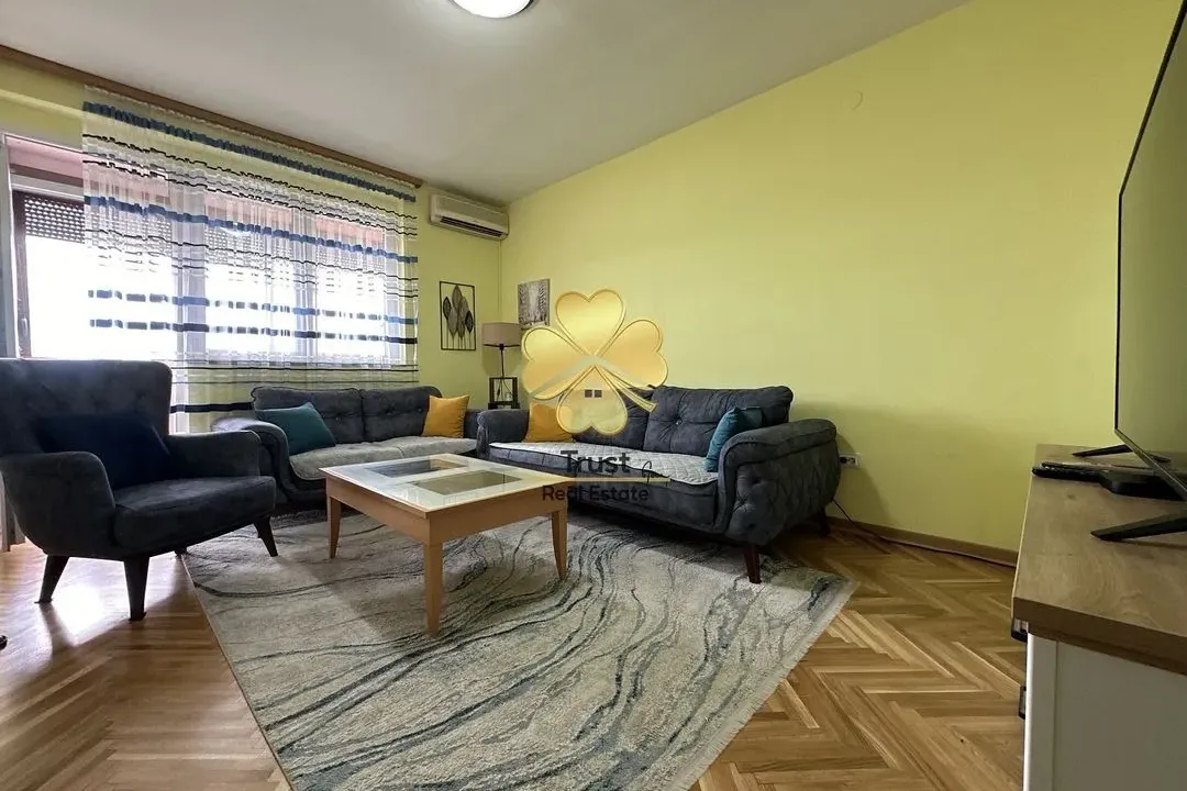 Izdavanje, dvosoban stan, 80m², Tuški Put, Podgorica