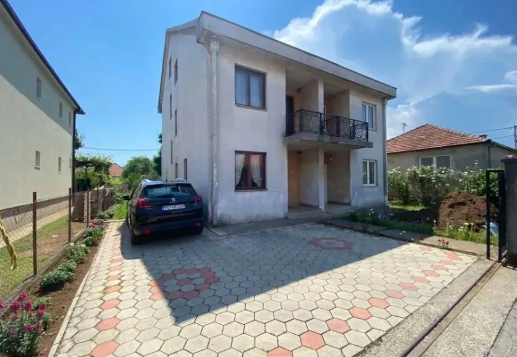 Prodaja, kuća, 296m², Podgorica, Crna Gora