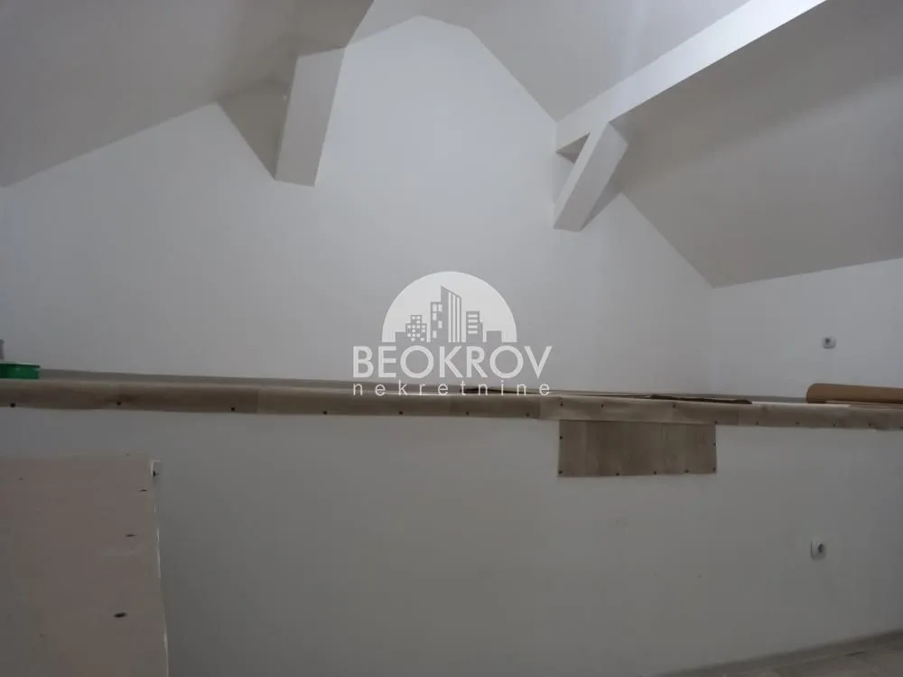 Izdavanje, poslovni prostor, 39m², Đeram Pijaca, Beograd
