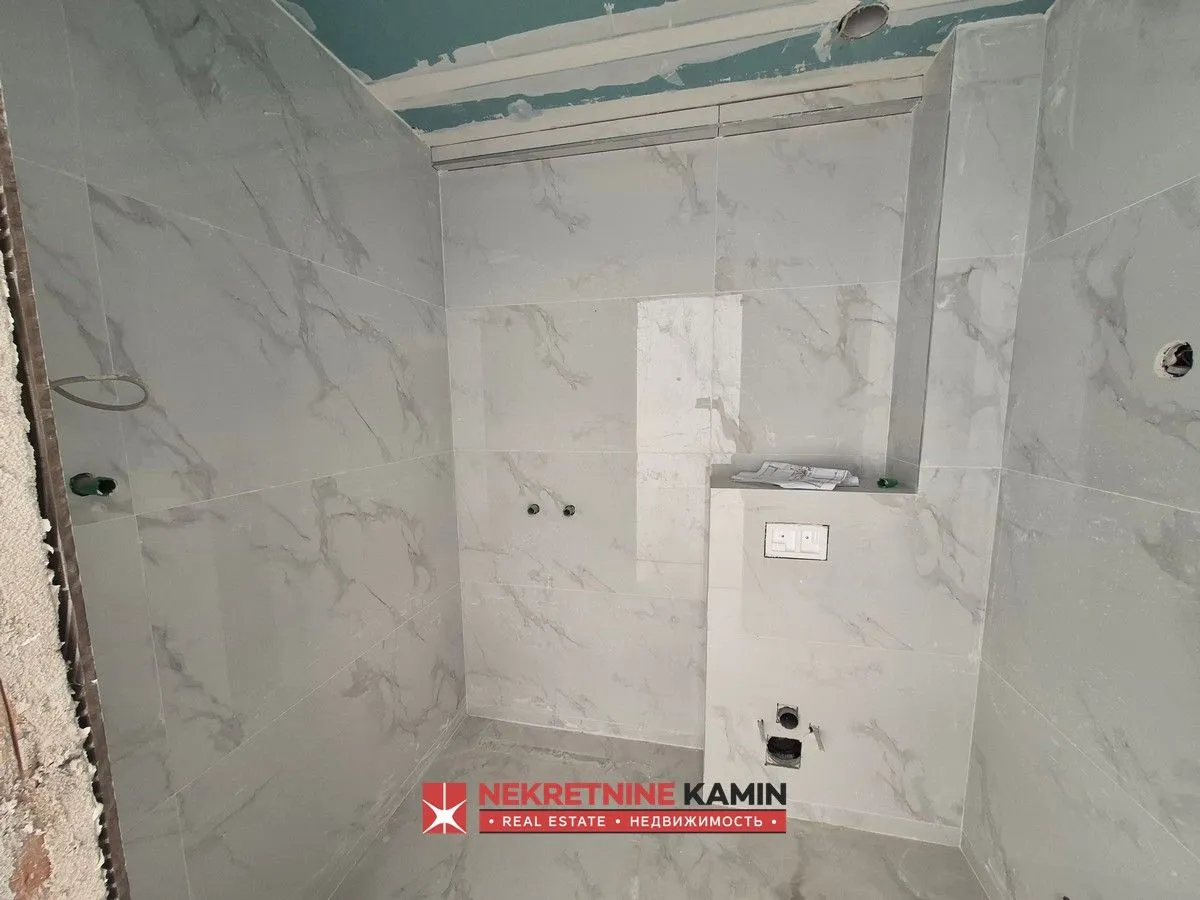 Prodaja, jednosoban stan, 42m², Podkošljun, Budva
